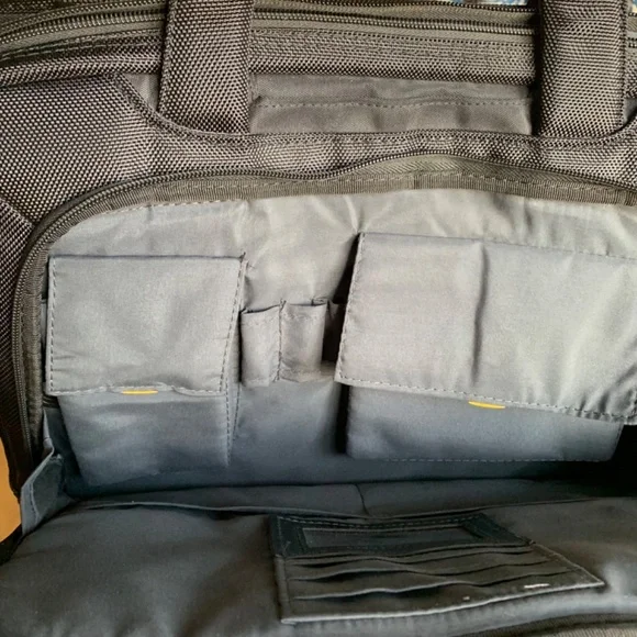 Targus Soft Port Meridian II Laptop Case NWOT - Picture 8 of 9